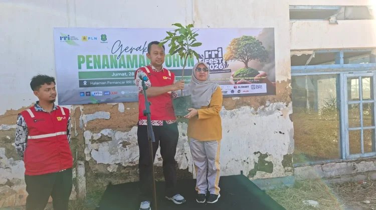 RRI Sumenep Tanam Pohon, Wujudkan Kepedulian Lingkungan