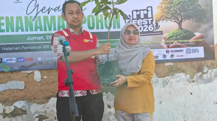 RRI Sumenep Tanam Pohon, Wujudkan Kepedulian Lingkungan