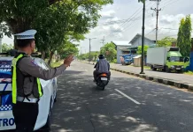 Anggota Satlantas Sumenep Patroli Lokasi Rawan Laka