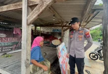 Patroli Sambang Desa Jaga Kondusivitas Batuputih