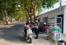 Ratusan Bungkus Nasi Dibagikan Kita Berbagi Sosial Sumenep,