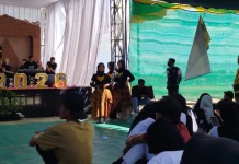 Penampilan Kreasi Mahasiswa Baru dalam PKKMB Unija
