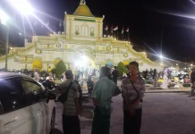 Warga Rayakan Maulid Nabi di Masjid Jamik Sumenep