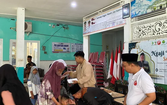 Puluhan Anak Yatim Terima Santunan di Balai Desa Lobuk