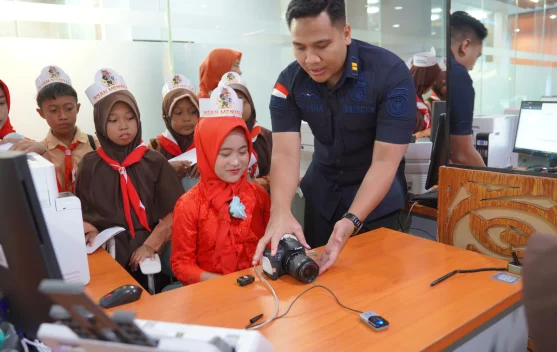 Siswa SDN Panglegur 3 Belajar Keimigrasian di Imigrasi Pamekasan