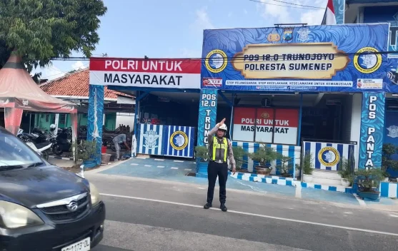 Berita Foto - Satlantas Pantau Arus Lalin Sumenep - RRI.co.id