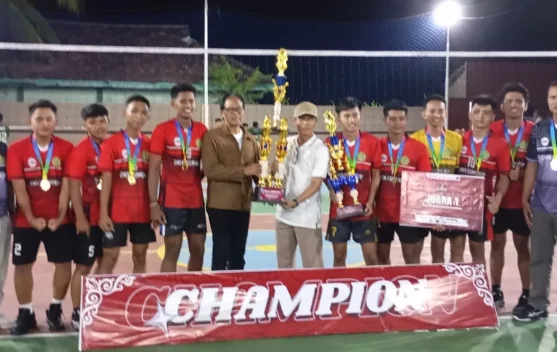 Berita Foto - Penyerahan Piala Bagi Juara Rektor Cup 2026 - RRI.co.id