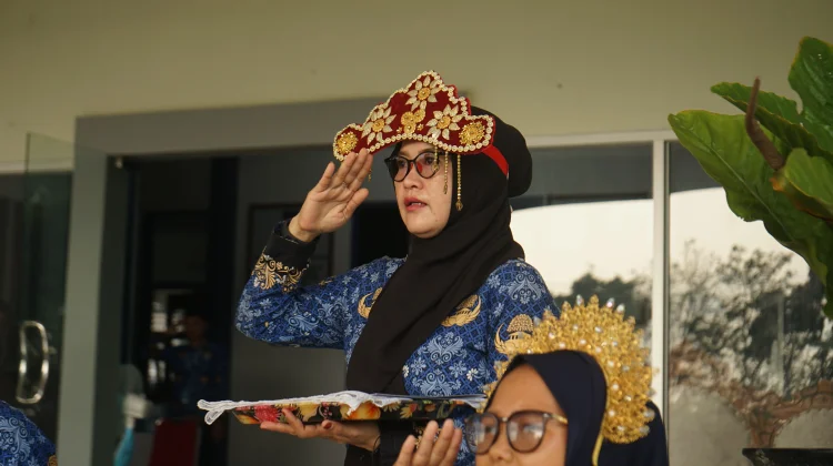 Upacara HUT ke-81 Republik Indonesia di LPP RRI Sungailiat