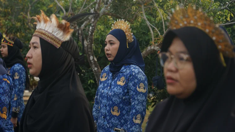 Upacara HUT ke-81 Republik Indonesia di LPP RRI Sungailiat