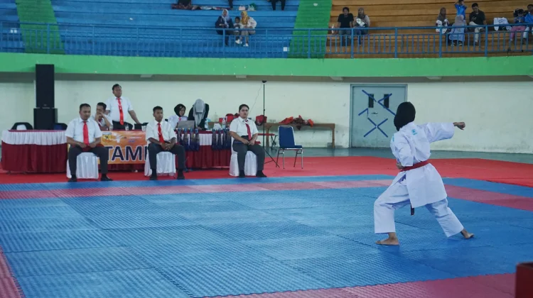 Pelaksanaan Liga Karate Antar Pelajar Series 2 Season 2 di GOR Sahabudin