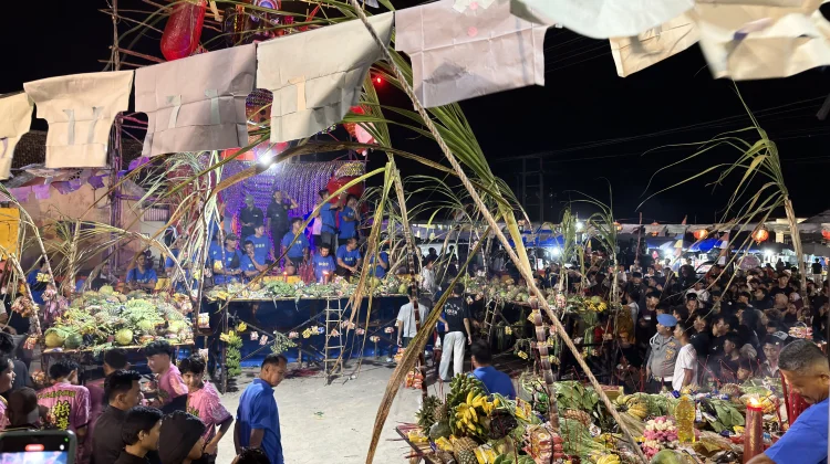 Perayaan Sembahyang Rebut di Kelenteng Ho Hap Miaw