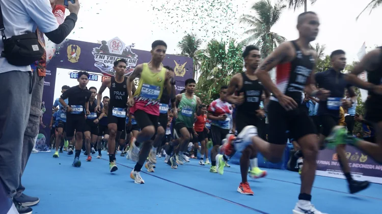 Ratusan Peserta Ikuti TNI Triathlon Open 2026