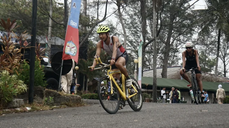 Ratusan Peserta Ikuti TNI Triathlon Open 2026