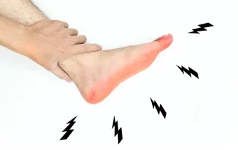 Tangan dan Kaki Sering Kebas, Apa Penyebabnya?