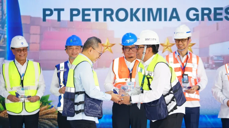 Petrokimia Gresik Raih Penghargaan Pelabuhan Terbaik Nasional