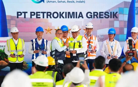 Petrokimia Gresik Raih Penghargaan Pelabuhan Terbaik Nasional