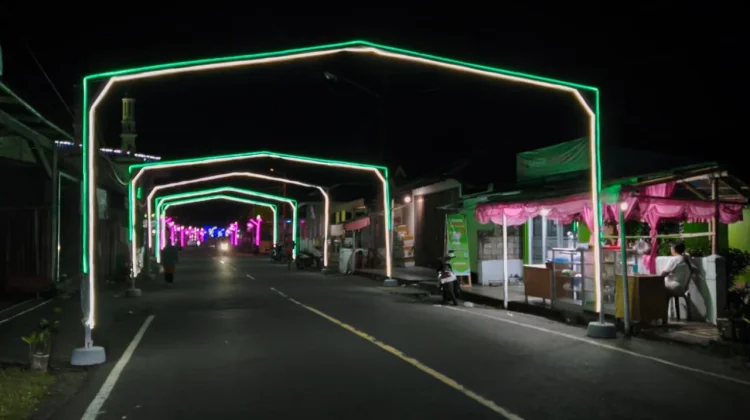 Lampu Hias Warnai Jalan Tidore Sangihe jelang Idul Fitri