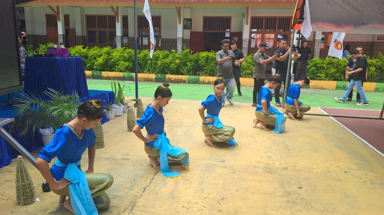 Bupati Sangihe Resmi Luncurkan Webside SMPN Satu Tahuna