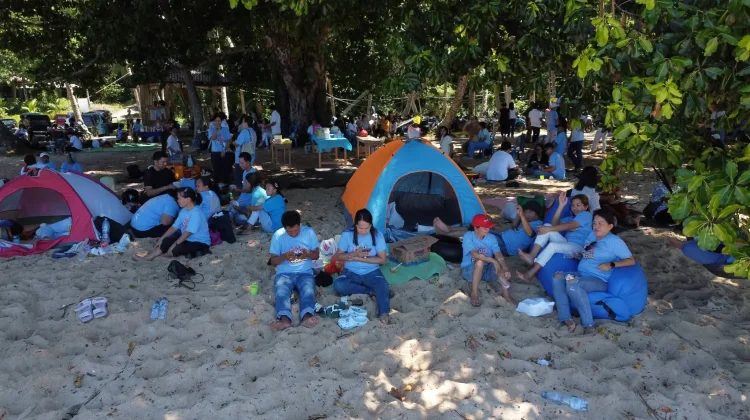 GMIST Imanuel Tahuna Rayakan Kenaikan Tuhan Yesus di Pantai Pananuareng
