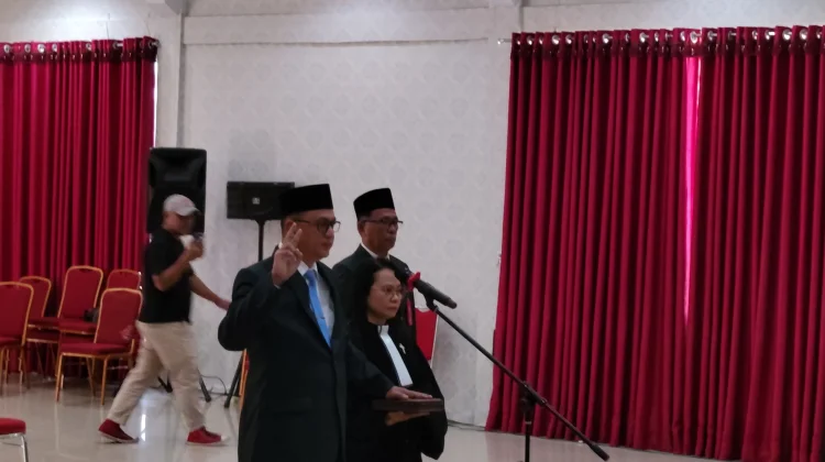 Bupati Thungari Resmi Lantik Davidson Djarang Pimpin Disdukcapil Sangihe