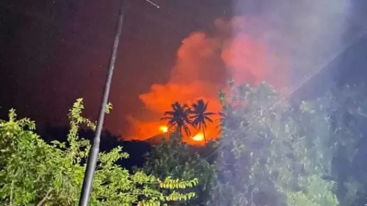 Breaking News, Gunung Api Karangetang Siau Meletus