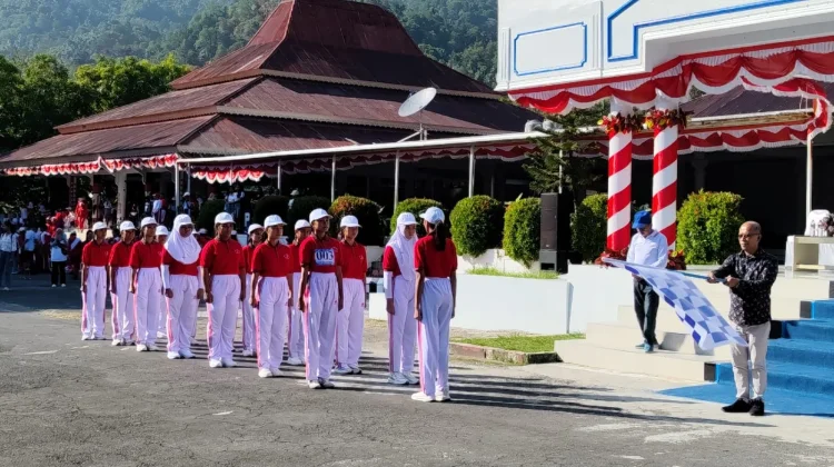 Sebanyak 52 Sekolah Tingkat SD,SMP Ikuti Lomba Gerak Jalan Memeriakan HUT RI ke-80