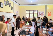 Kajati Sulut Tinjau Pendistribusian MBG di SMA Negeri 1 Tahuna