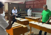 Lapas Tahuna Kembangkan Potensi Warga Binaan dengan Pembuatan Kolintang