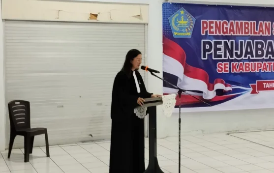 Bupati Michael Thungari Lantik 97 Kapitalaung Se-Kabupaten Kepulauan Sangihe