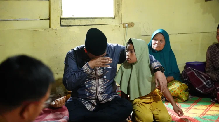 Bupati Haili Yoga Turun Langsung, Bantu Warga yang Mengidap Diabetes Melitus Akut