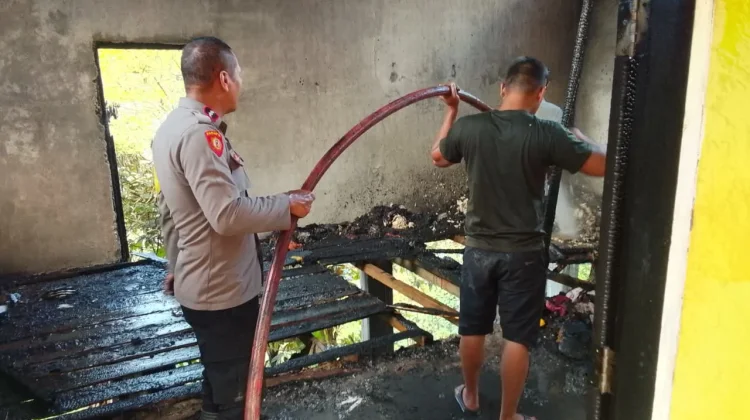 Konsleting Listrik Picu Kebakaran, Satu Rumah di Kecamatan Bintang Hangus