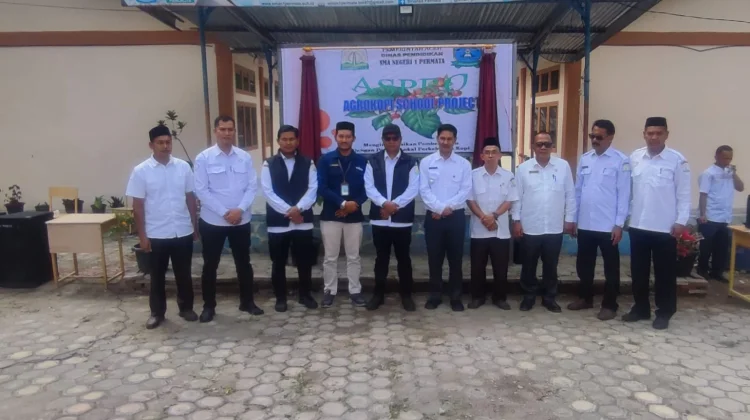 Peluncuran Agrokopi School Project SMA Negeri 1 Permatan Bener Meriah