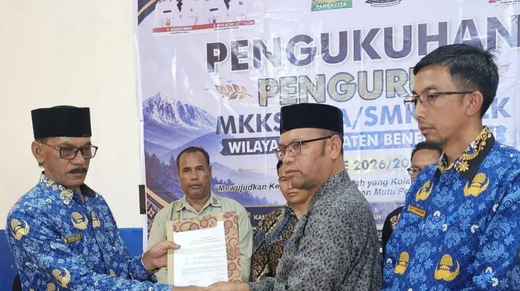 Kepala SMA Negeri 1 Bandar Pimpin MKKS Bener Meriah