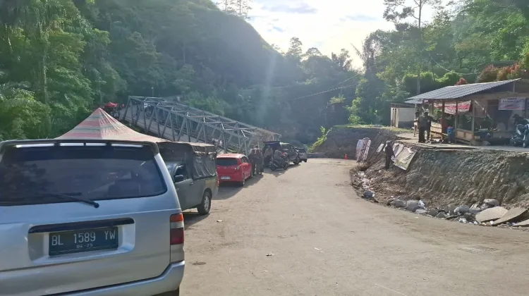 Suasana Jalan Enang-enang, Bener Meriah Pasca Perbaikan Swadaya Masyarakat