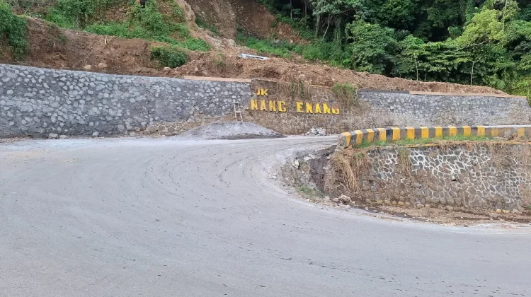 Suasana Jalan Enang-enang, Bener Meriah Pasca Perbaikan Swadaya Masyarakat