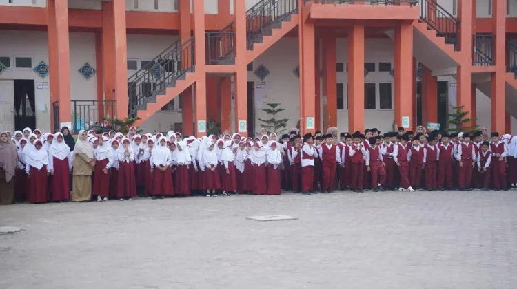 Cinta, Harapan dan Pengorbanan! Tertata Indah Bermula Bersekolah