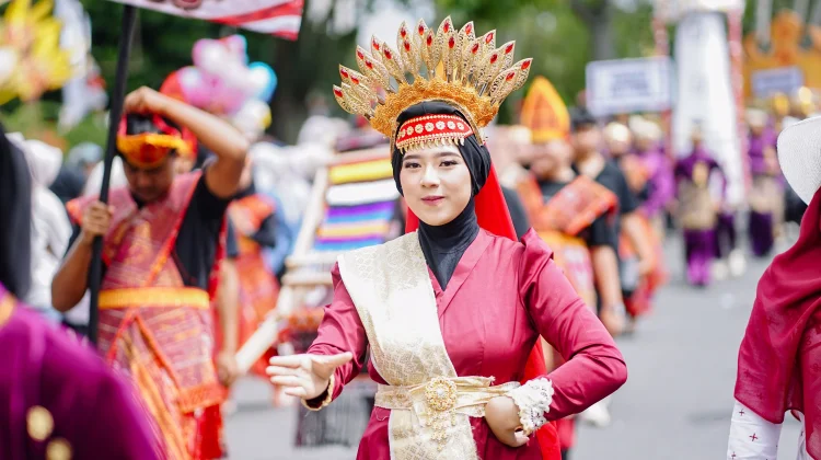 Pawai Budaya Semarakkan HUT Ke-81 RI di Takengon