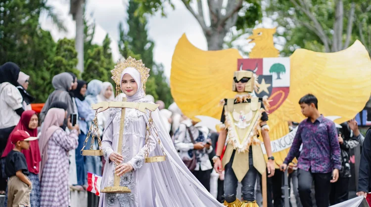 Pawai Budaya Semarakkan HUT Ke-81 RI di Takengon