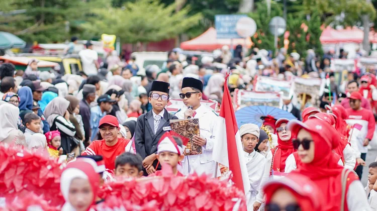 Pawai Budaya Semarakkan HUT Ke-81 RI di Takengon