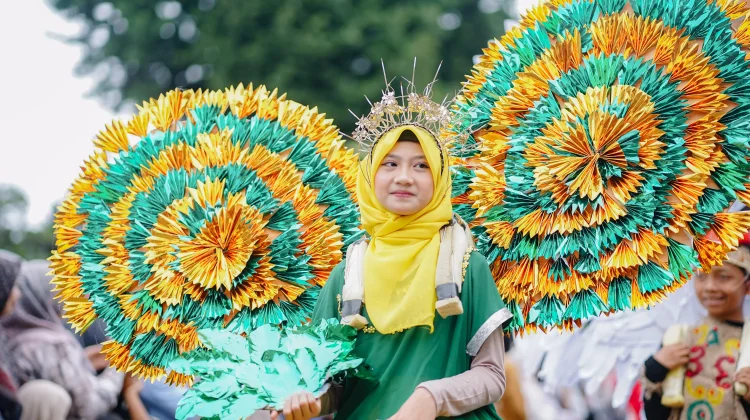 Pawai Budaya Semarakkan HUT Ke-81 RI di Takengon