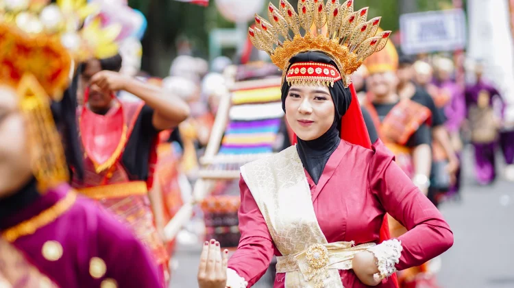 Pawai Budaya Semarakkan HUT Ke-81 RI di Takengon