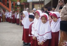 Cinta, Harapan dan Pengorbanan! Tertata Indah Bermula Bersekolah