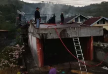 Kebakaran Pendere Saril Bebesen
