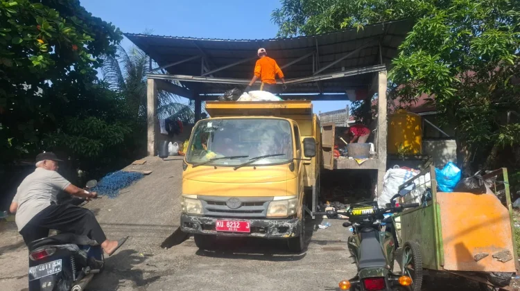Tertib Waktu Buang Sampah