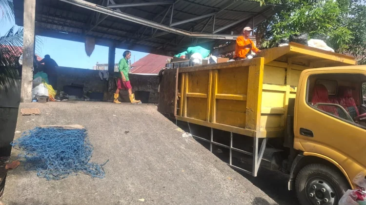 Tertib Waktu Buang Sampah