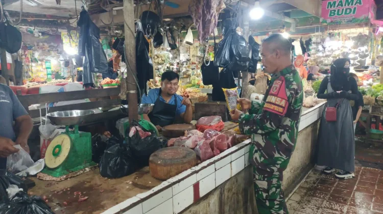 Perkembangan Harga Bahan Pokok di Pasar Ghuser