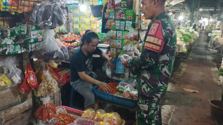 Perkembangan Harga Bahan Pokok di Pasar Ghuser