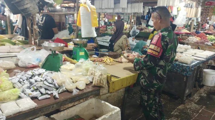 Perkembangan Harga Bahan Pokok di Pasar Ghuser