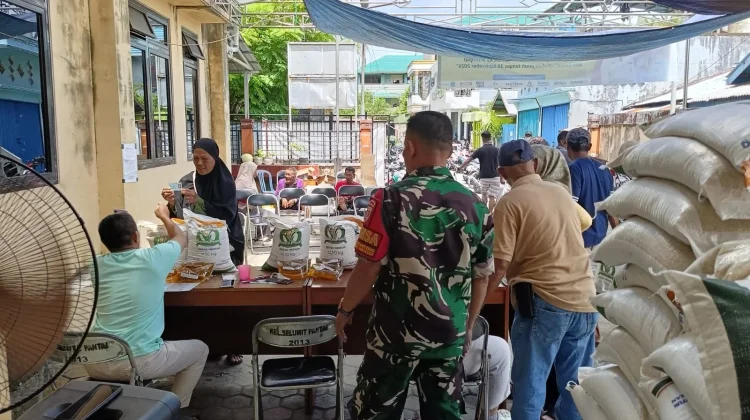 Penyaluran Penerima Bantuan Pangan(PBP) dari Pemerintah Pusat di Selumit Pesisir