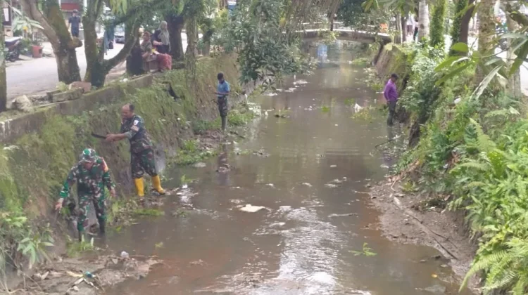 Safari Gotong Royong Sasar Pembersihan Saluran Air Sungai